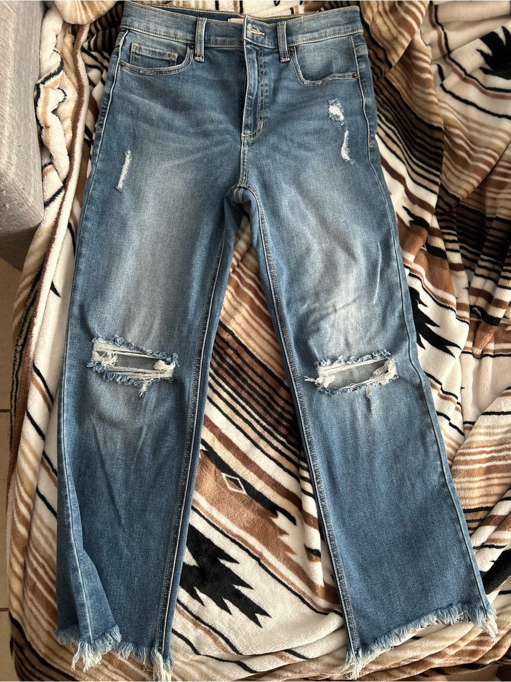 NWT Sneak Peek High-Rise Distressed Straight Leg Jeans Size 27 Francesca's